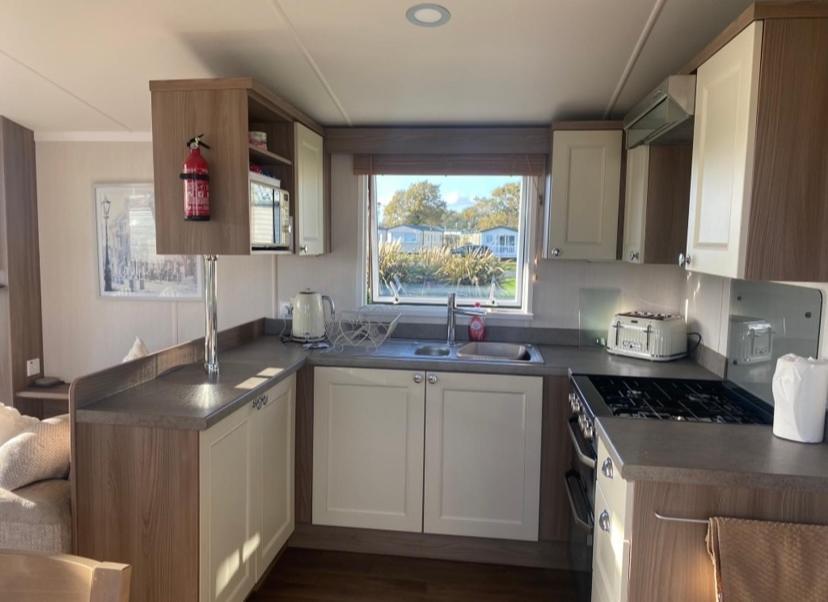 Caravan Church Farm Holiday Village パガム エクステリア 写真