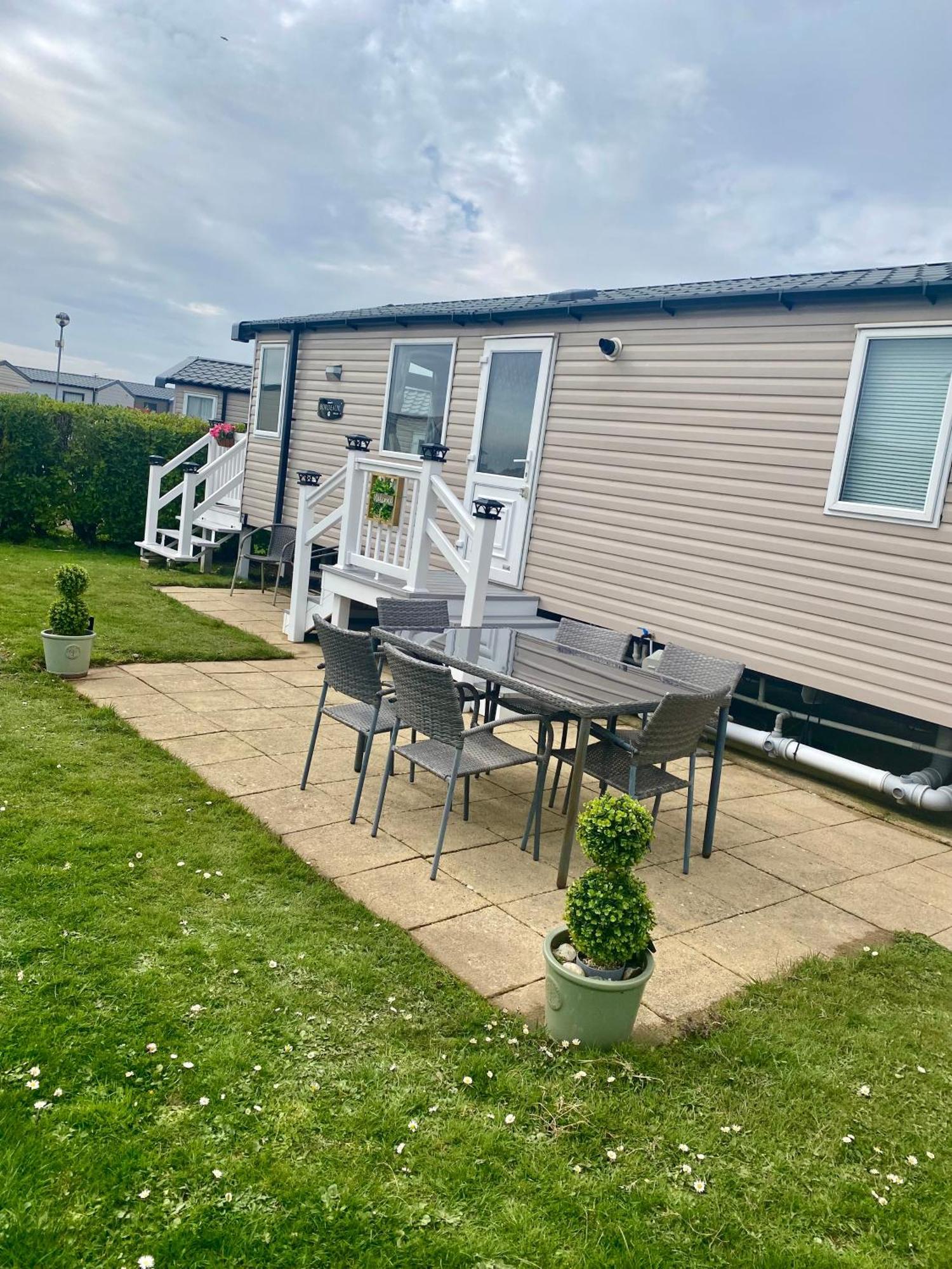 Caravan Church Farm Holiday Village パガム エクステリア 写真